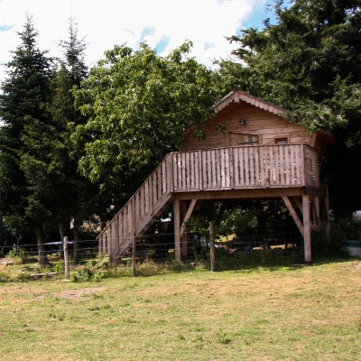 Cabane perchée - gite insolite en Morbihan